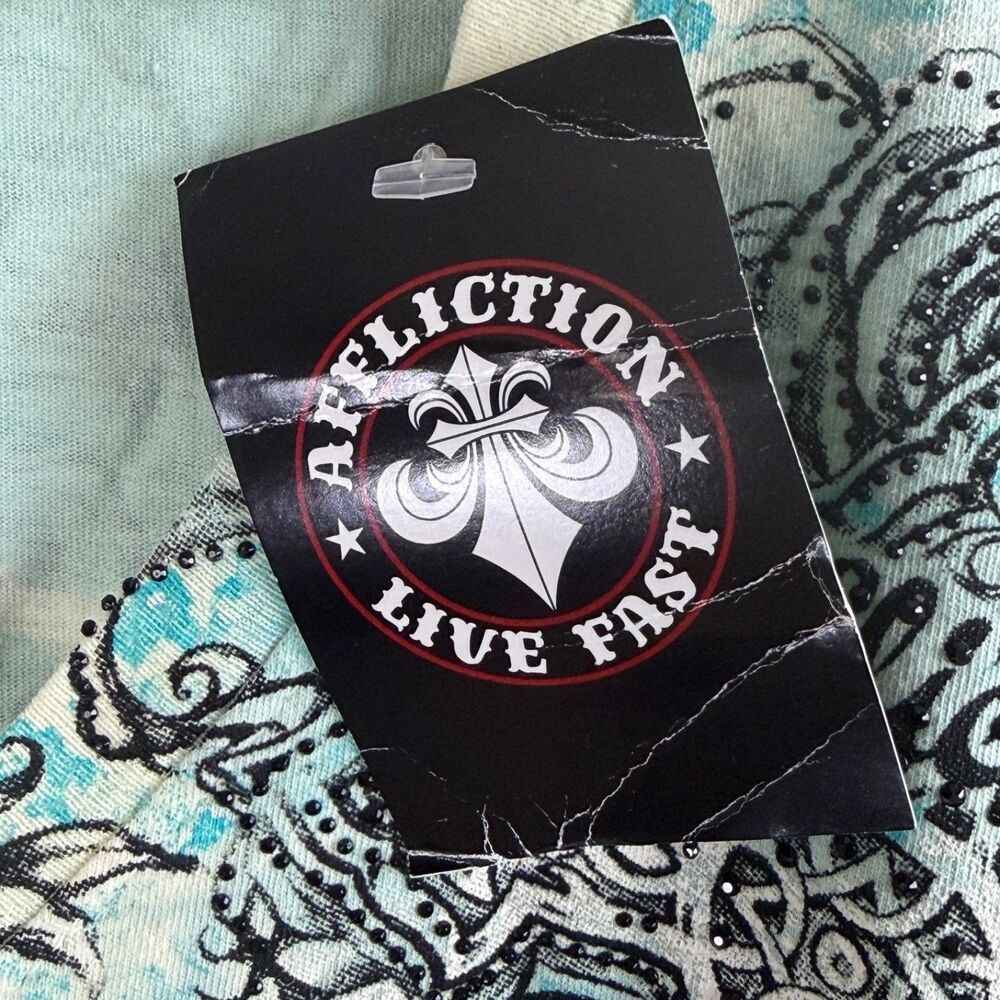 Affliction Women's Graphic Chandler T-Shirt Short Sleeve Large Y2K NEW - Picture 3 of 7